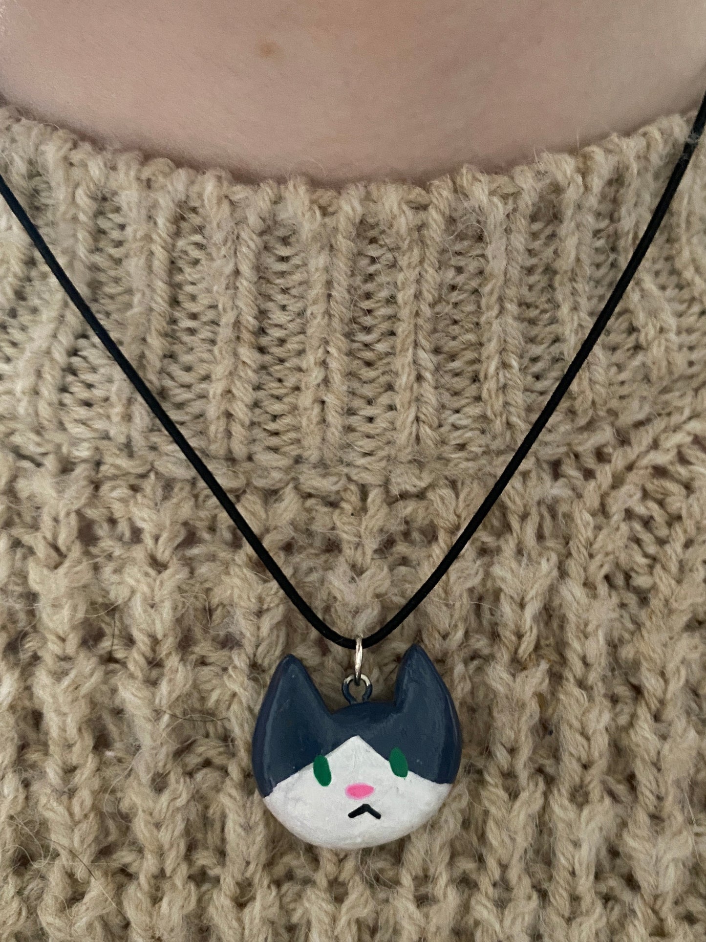 Tuxedo cat necklace
